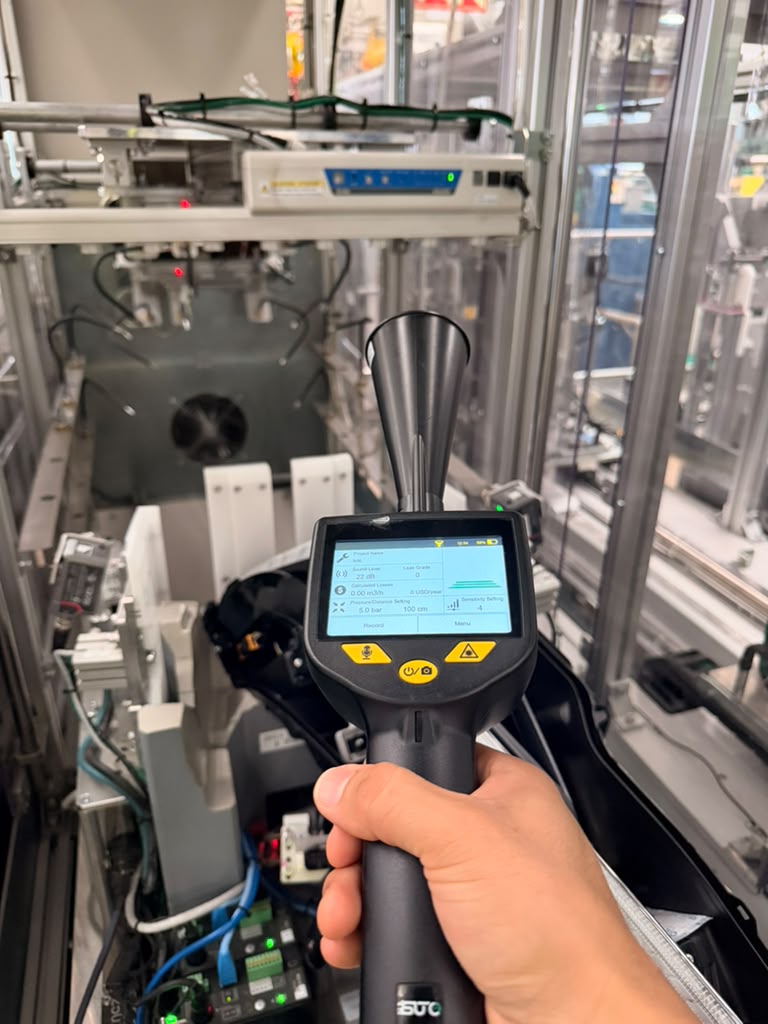 SUTO S531 detecting leak in pneumatic equipment on automotive assembly line